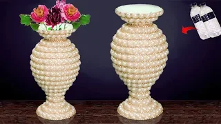 Plastic bottle flower vase // DIY Room Decor! DIY Room Decorating Ideas