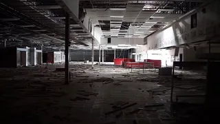 DEAD MALL SERIES REMASTERED : ABANDONED AMES DEPARTMENT STORE (4K)