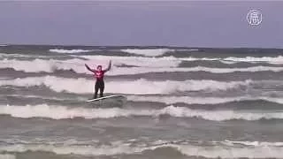 Акула напала на серфера на турнире J Bay Open