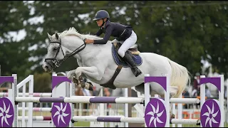 Young Riders S04 E08 Horse of the Year