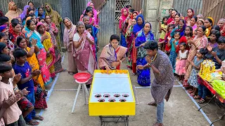 ৭ বল গড়িয়ে প্রয়োজনীয় ৭ উপহার জেতার চ্যালেঞ্জ। গ্রামের দিদিরা মজার খেলা দেখে অসাধারন বিনোদনে মেতে উঠল