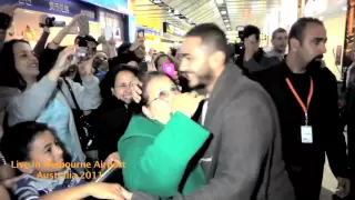 Live in Melbourne Airport  Australia 2011 تامر حسني في مطار استراليا 2011