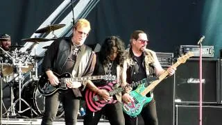 Twisted Sister - We're Not Gonna Take It (Live - Download Festival, Donington, UK, June 2014)