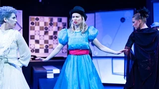 Alice im Wunderland - Eine Abschlussproduktion der Theaterakademie Köln