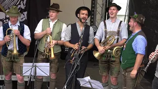 Fäaschtbänkler feat. Tegernseer Tanzlmusi - "Ein Leben lang"