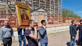 "Колокола России" на большом пасхальном крестном ходе в Клину: звонницы-передвижки