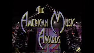 MC Hammer- Can't Touch This (The American Music Awards)