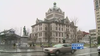 Efforts continue to save old Fayette County Courthouse