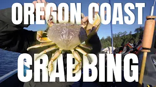 Catching DUNGENESS CRAB with a Crab Hawk ft. Oregon Life |Go pro in Crab Pot| (Oregon Crabbing)