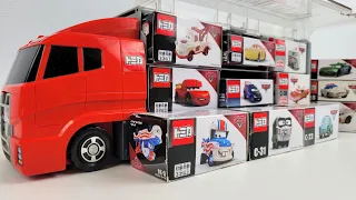 12 type Tomica. Let's put the "Cars minicar" on the cleaning convoy. Lightning McQueen