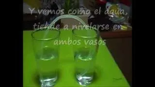 EXPERIMENTO VASOS COMUNICANTES