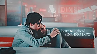 betty & jughead | singing low (+1x10)