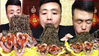 ASMR# Xiaofeng Eating Black Noodles And Bone Marrow | Xiaofeng Mukbang Official #25