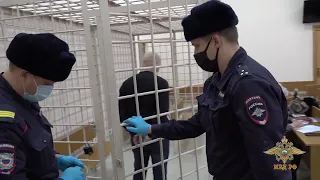 В городе Курске полицейские задержали подозреваемых в краже драгоценностей из ювелирного магазина