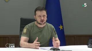 Union Européenne : l'Ukraine officiellement candidate - Reportage #cdanslair 25.06.2022