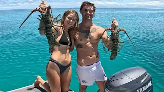 HUNTING CRAYFISH on the Great Barrier Reef in the most beautiful conditions