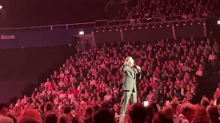 Michael Bublé Hilarious Jokes (Sydney Concert 2023)