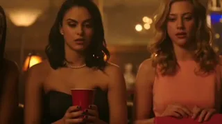 Riverdale | S1 EP1 | "7 minutes in heaven" | Archie and Veronica gets closed in the closet