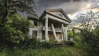 Abandoned Murder Mansion | 13 year old was buried under the front porch..