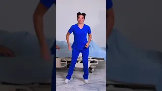 Медсестра снимает тик ток