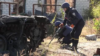 Ukrainian Crews Work To Clear Liberated Areas Of Donetsk Of Russian Explosives
