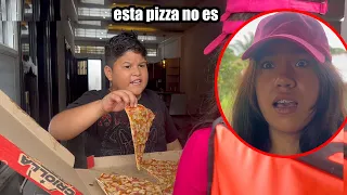 niño rechaza la pizza que su repartidora le trae pero mira que gran lección recibe 🍕