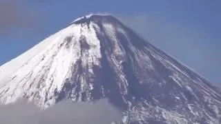 Lens:Ключевская группа вулканов (Kluchevskaya group of volcanoes)