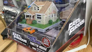 Unboxing the new Jada Toys fast and furious house die-cast toy with the Supra and the charger