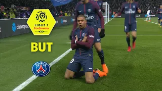 But Kylian MBAPPE (10') / Paris Saint-Germain - Olympique de Marseille (3-0)  / 2017-18