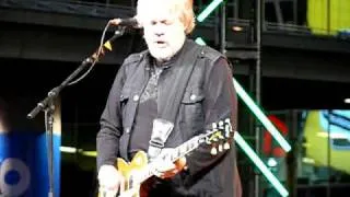 You ain't seen nothing yet -  Randy Bachman  - June 5 2009 Toronto