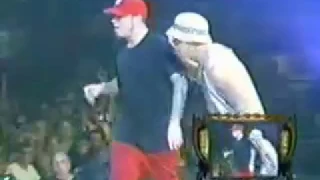 Limp Bizkit feat  House of Pain   Jump Around live