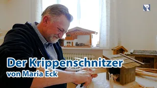 Bruder Marek schnitzt Krippenfiguren