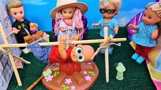 HOW DID I GET ON A HIKE TO KATYA) Katya and Max funny family funny dolls TV series Darinelka