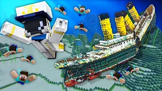 J'ai simulé le naufrage du Titanic avec 100 joueurs...