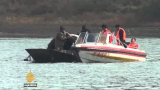 China-N Korea border river popular with tourists