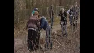 Жители поселка Петровское вышли на субботник