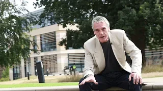 Chancellor Jeremy Irons: "Discover your direction"