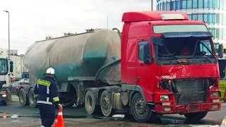 Best truck crashes, truck accident compilation 2016 Part 9