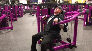 Planet Fitness Shoulder Press Machine - How to use the shoulder press Machine at Planet Fitness