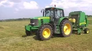 John Deere 7330 and 582 Silage Special Round Baler