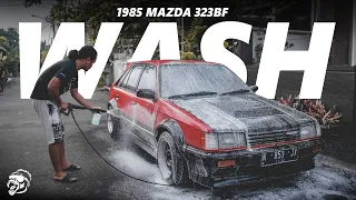 HOW TO PROPERLY FOAM WASH YOUR MAZDA 323 BF~ SATISFYING FOAM WASH ON DIRTY CAR!! | | 80's Car Ep. 9