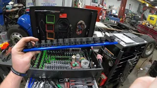 Toolbox tour 2 years in! {PETERBILT)