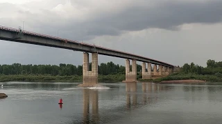 Машина инкассаторов упала с моста в реку Белая