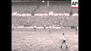 SPURS V CREWE - CUP TIE FOOTBALL - FLOODLIT