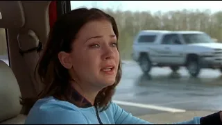 Final Destination 2 (2003) - Route 23 pile up accident eventually happens even after Kimberly's  try