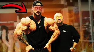 Cbum entrena hombro a 6 días del Olympia con Hany Rambod