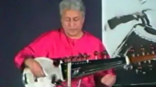 Ustad Amjad Ali Khan (Sarod) Ustad Shafaat Ahmed Khan (Tabla) - Raag Durga Part 1