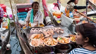 Thai Food at Amphawa Floating Market - Thailand SEAFOOD FEAST Cooked on a Boat!