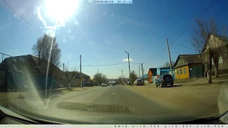 30.04.2018 Актобе. Некрасова 22. Стоянка авто на тротуаре(ч.2 ст.597 КоАП РК)