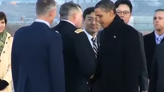 President Obama Arrives in Korea and Greets Dignitaries 오바마